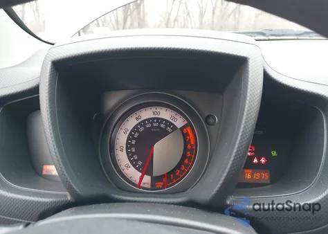 2013 Scion Xd из США, поврежденный, VIN JTKKUPB43D1037185